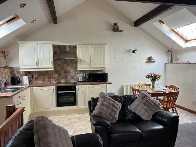 Sofas & Kitchen